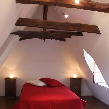 Maison De Tuiles Au Pieds Du Chateau De Castelnau Ferienhaus *